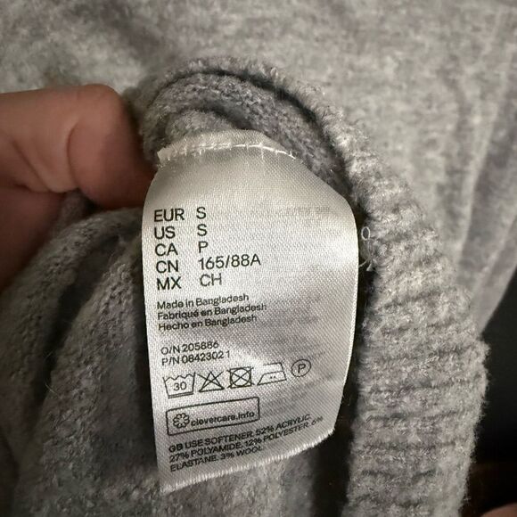 H&M Vneck Wide Collar Sweater Size Small Grey - Picture 6 of 6